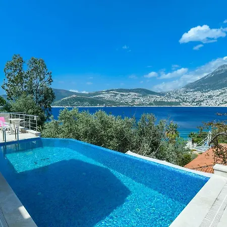 Villa Deniz Ve Doga Manzarali - B 0702 *