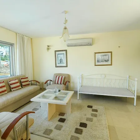 Villa Deniz Ve Doga Manzarali - B 0702